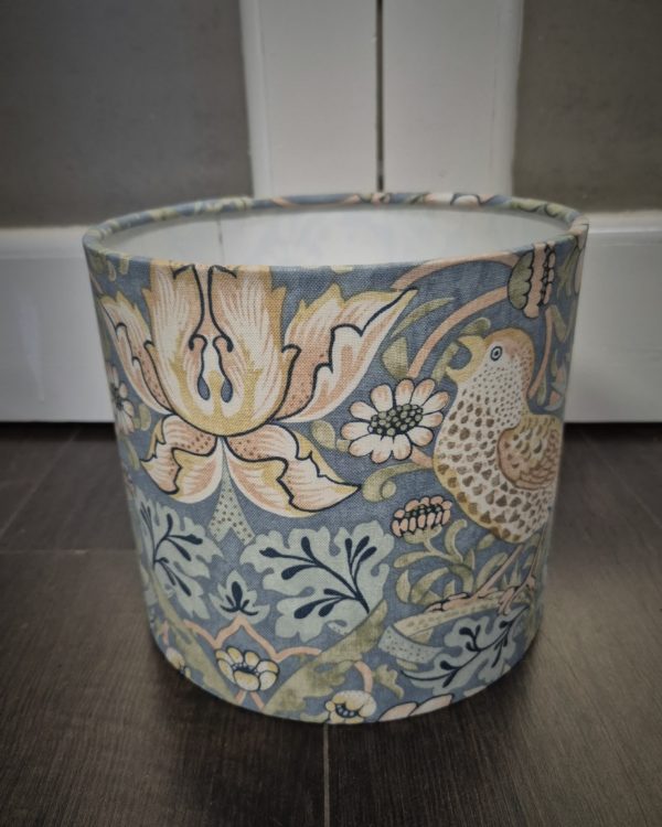 20cm Lampshade - William Morris Strawberry Thief