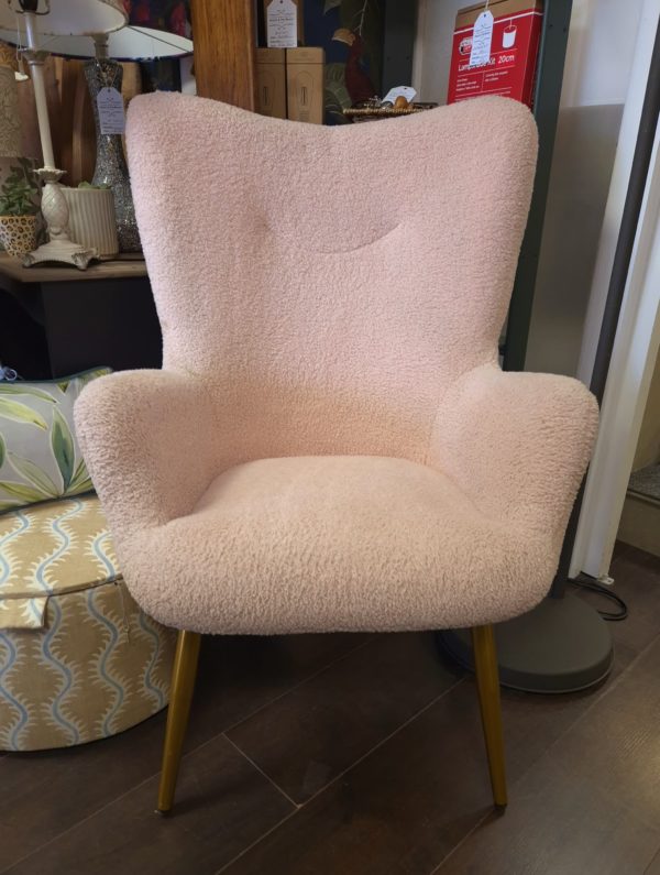 MCM retro inspired chair saved from landfill - Image 2