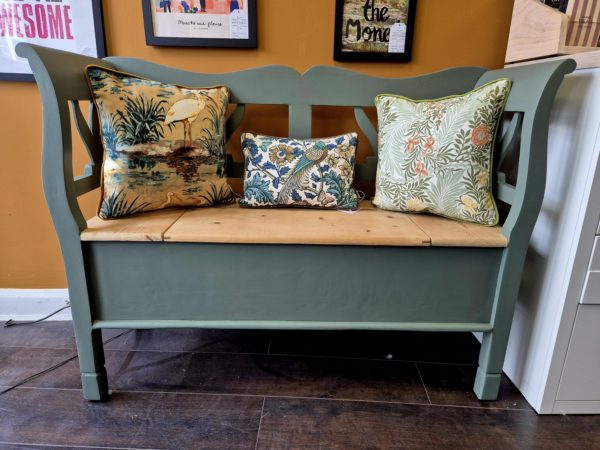beautiful green solid pine storage bench - Image 2