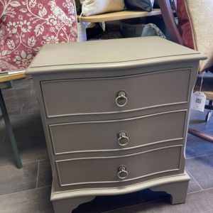 Woodwick 3 drawer unit